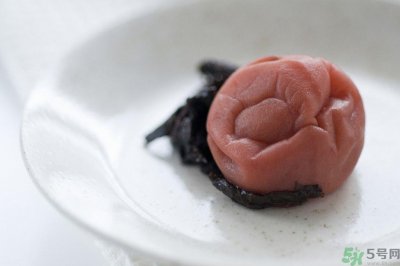 ​梅子减肥有效果吗？腌梅子可以减肥吗？