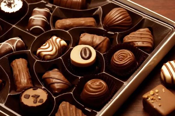 巧克力为什么要隔水加热 巧克力用微波炉融化需要几分钟