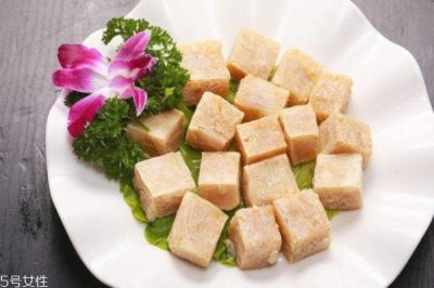 ​冻豆腐是老豆腐冻的吗 冻豆腐的功效