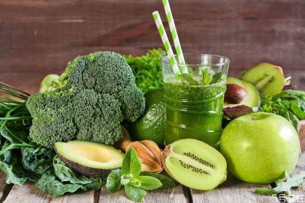 西兰花可以生吃吗 怎么吃西兰花比较有营养呢