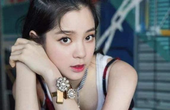 沈月学历,胡一天学历,邢昭林学历,徐娇学历,差距还是挺大的!