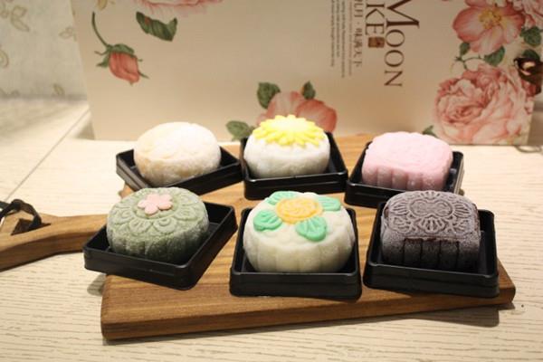 冰皮月饼会化吗 冰皮月饼能放多久 冰皮月饼会化吗 冰皮月饼能放多久