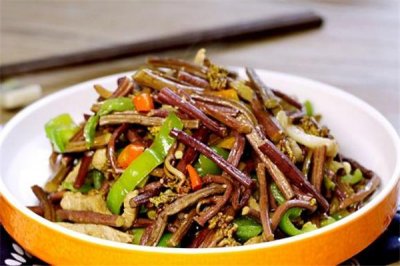 ​蕨菜怎么炒不苦 蕨菜要炒多久能熟