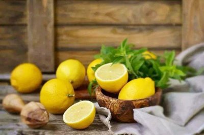 ​柠檬的热量是多少大卡 柠檬吃了晒太阳会黑吗