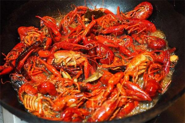 口味虾属于海鲜吗 吃口味虾会过敏吗 口味虾属于海鲜吗 吃口味虾会过敏吗