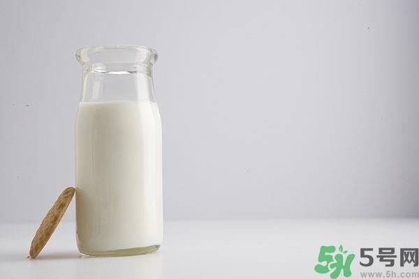 豆奶和牛奶哪个好?豆奶和牛奶的区别