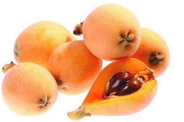 枇杷皮和枇杷核能吃吗 食用枇杷要注意