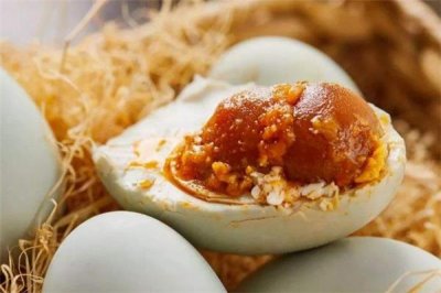 ​减肥期间可以吃咸鸭蛋吗 咸鸭蛋吃了会胖吗