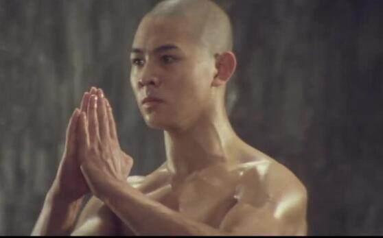 李连杰最经典的10部电影,每一部都值得收藏,尤其是最后三部!