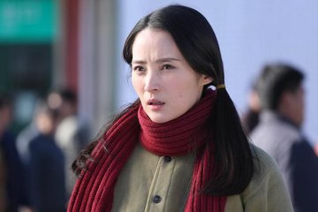 她一哭就让人心疼不已,纵使年华老去,仍让人心生怜惜