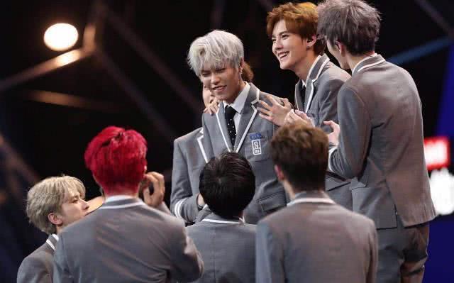 《以团之名》开播就高能,网友:不该嘲笑土偶土创