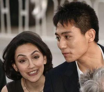 周华健混血儿子近照曝光!比亲爹还老?老外为何都显老?