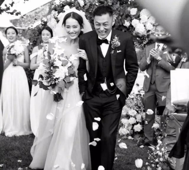 周冬雨被曝恋上男助教,原来是大学四年同学,已是男朋友!