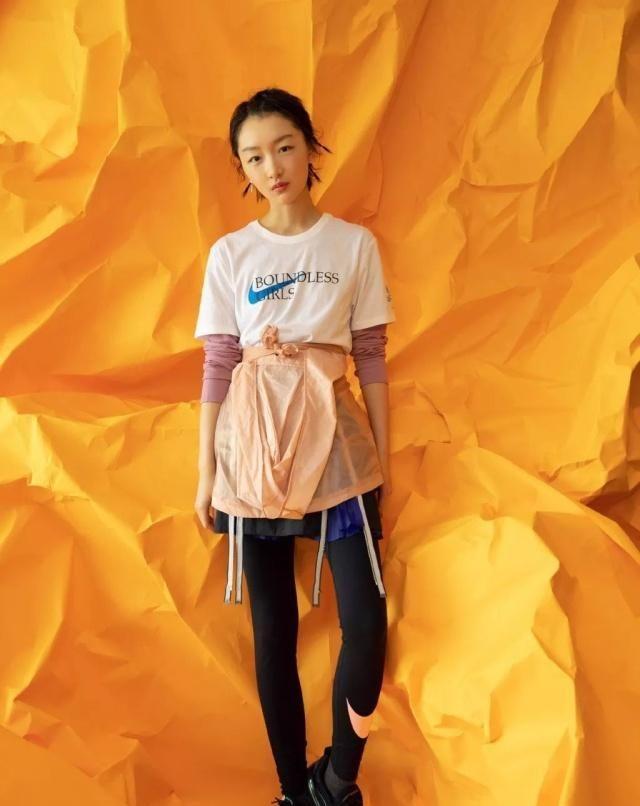 周冬雨被曝恋上男助教,原来是大学四年同学,已是男朋友!