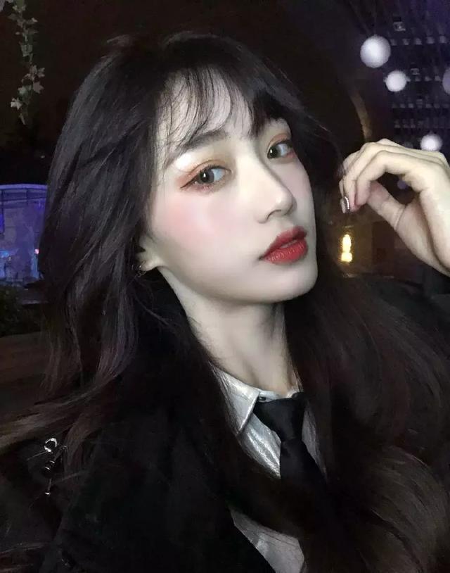 乔碧萝殿下事件后续:半天涨粉20余万,火到国外人气堪比穆雅斓