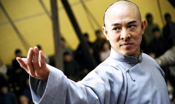 李连杰捐款百万向太前来力挺,精神奕奕状态好,力破患病传闻!