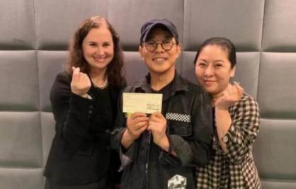 李连杰捐款百万向太前来力挺,精神奕奕状态好,力破患病传闻!