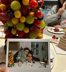 ​汤唯与韩国老公定居北京！1家3口过圣诞节，开心品尝西方美食