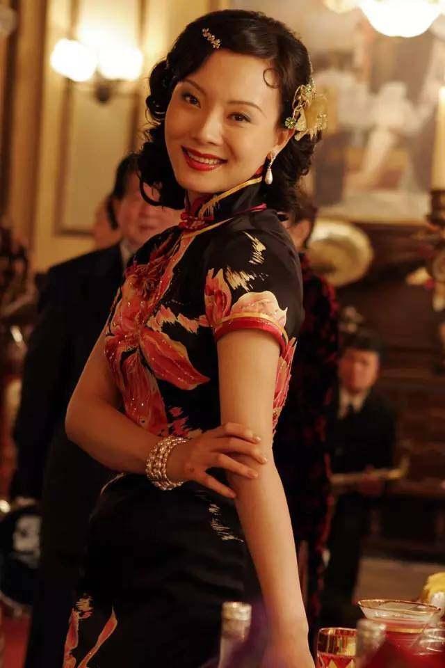 世界级钢琴家 和李云迪齐名 离婚后带着8岁儿子 娶了旗袍女皇陈数