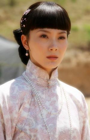 世界级钢琴家 和李云迪齐名 离婚后带着8岁儿子 娶了旗袍女皇陈数