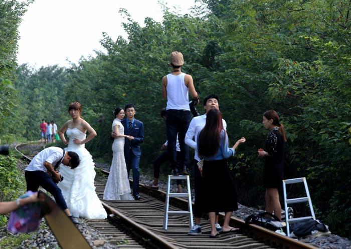 世界网红景点“爱情隧道”,原来在我国也有一条,却一直不知道!