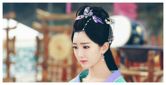 《微微一笑很倾城》郑爽回应发飙事件上热搜,她却人美歌甜红不了