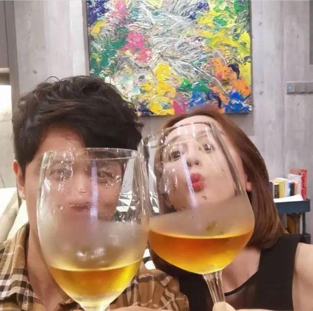 陈乔恩官宣恋情被骂上热搜:我40岁,身家过亿,谈个恋爱怎么了