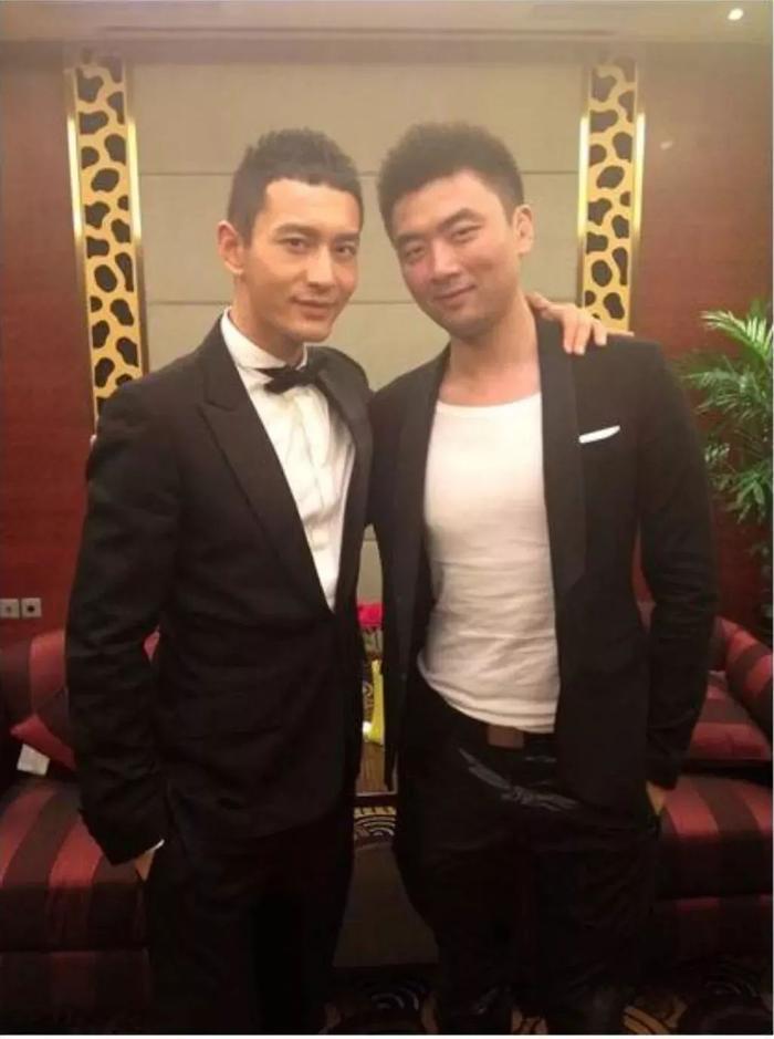 当红小花与经纪人恩断义绝?是钱没分够还是另有隐情