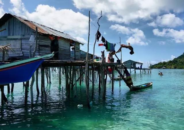 世界最后一支海洋游牧民族,能在水里行走,进化出不一样的身体