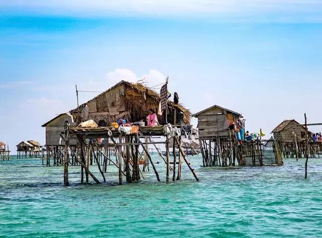 世界最后一支海洋游牧民族,能在水里行走,进化出不一样的身体