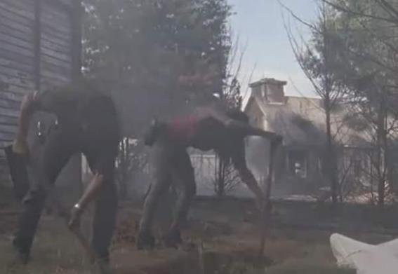 《行尸走肉》第八季强势回归，卡尔终究还是离开了