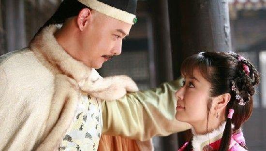 夏雨荷与乾隆在家发生关系，为何她父母却不知？