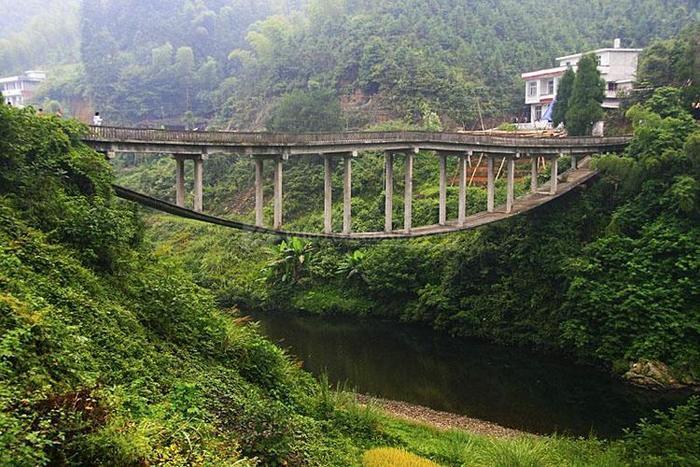 中国造型独特的桥梁建筑，绝对颠覆你世界观，看后你什么感觉
