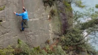 农村大山上这东西,看着像枯叶却很难得,市面一斤上千元你认识不