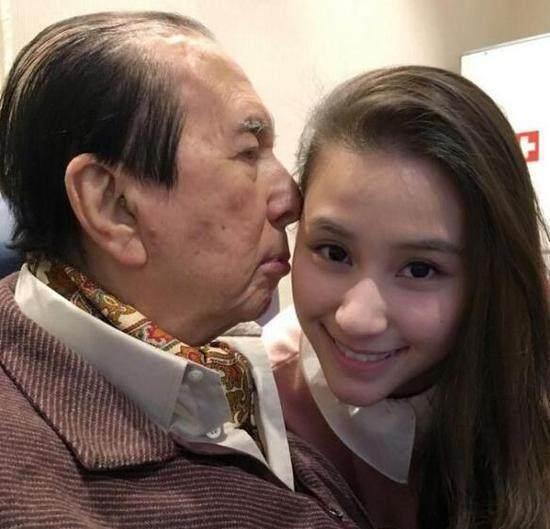 何猷君何超欣拼命考麻省，何超莲考ACCA，靠学习争宠好悲哀