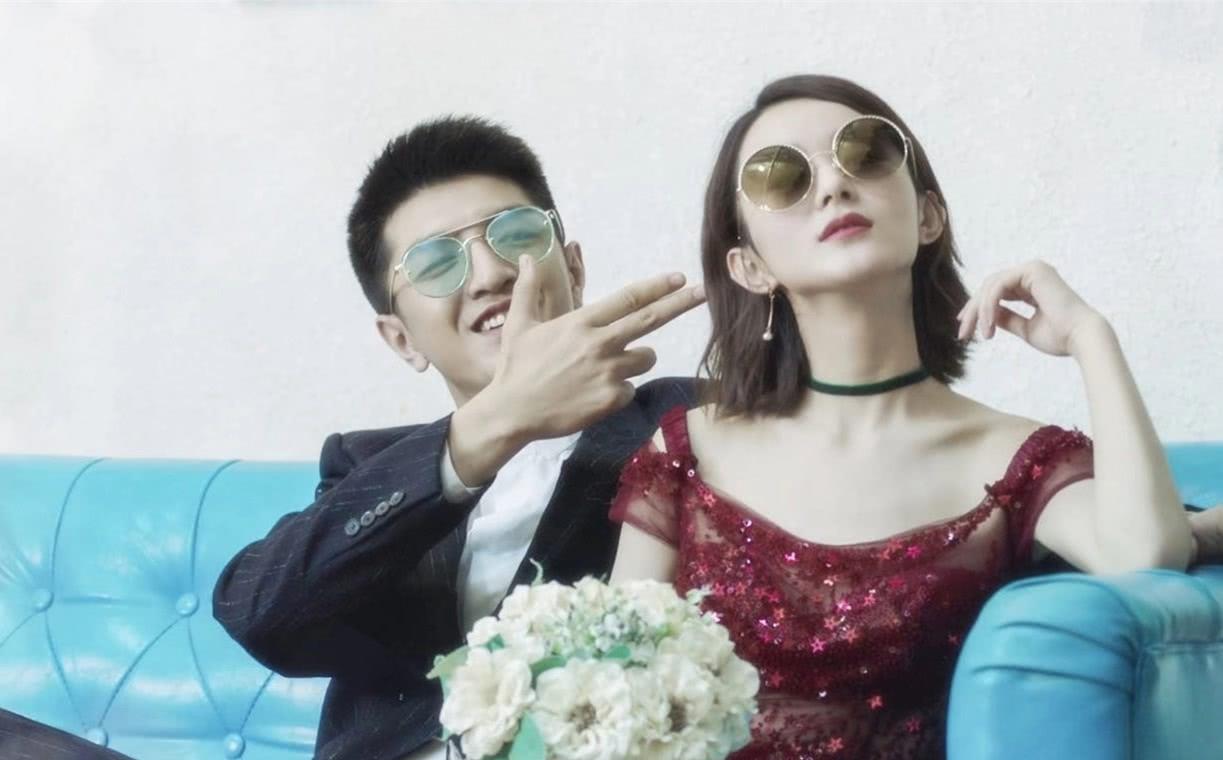 《倾城》厉致诚拍照时一脸淡定,但“正式照片”把他给“暴露”了