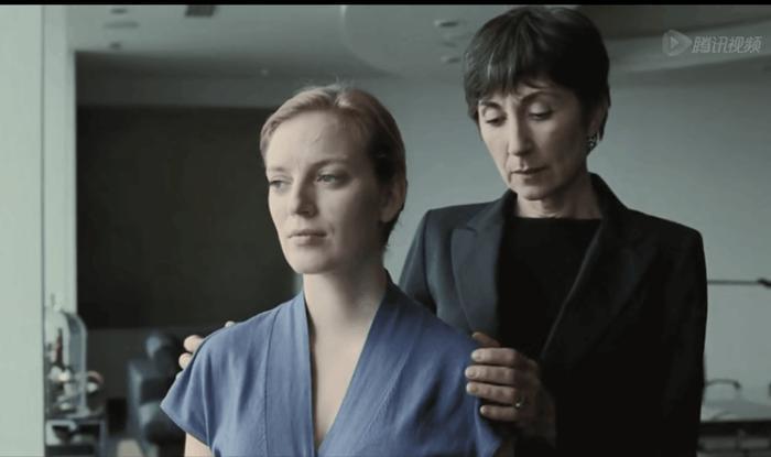 《人兽杂交》如此疯狂地科幻片。