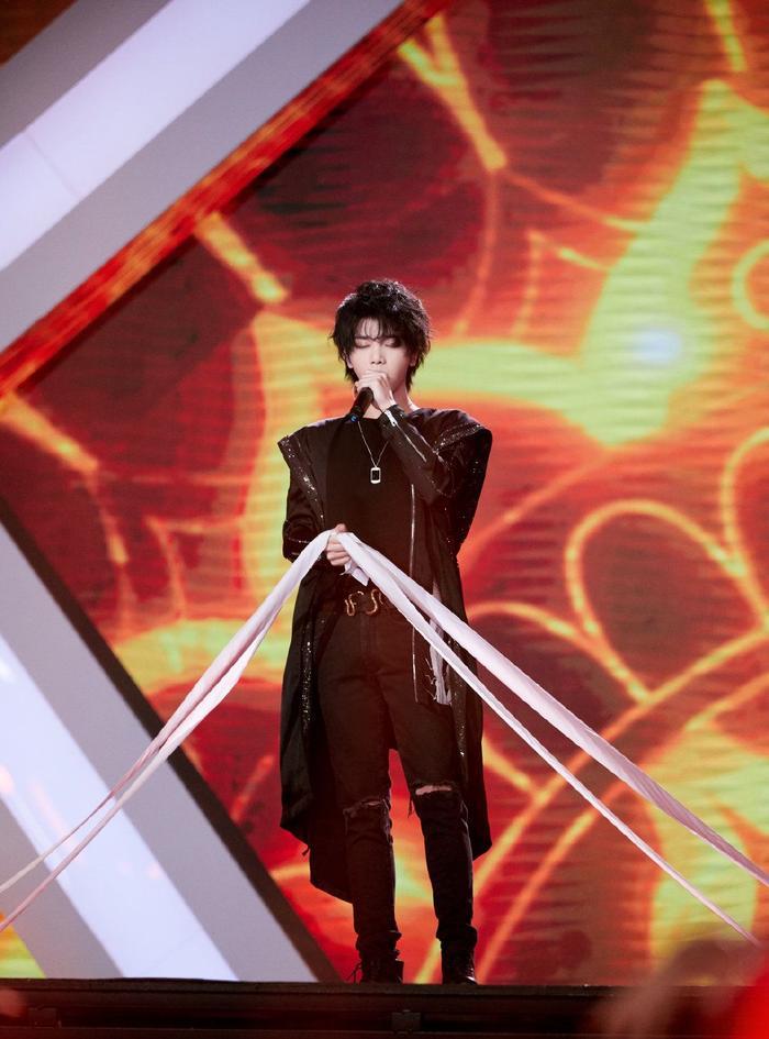 华晨宇好看无水印壁纸,坐等火星大军!