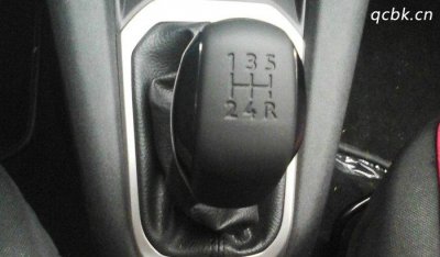 变速器操纵杆的作用是什么