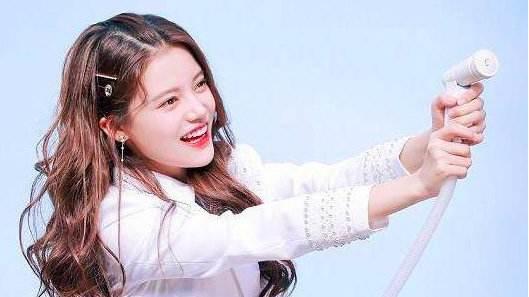 这样两个人在开怀大笑的时候,能够放下防备心