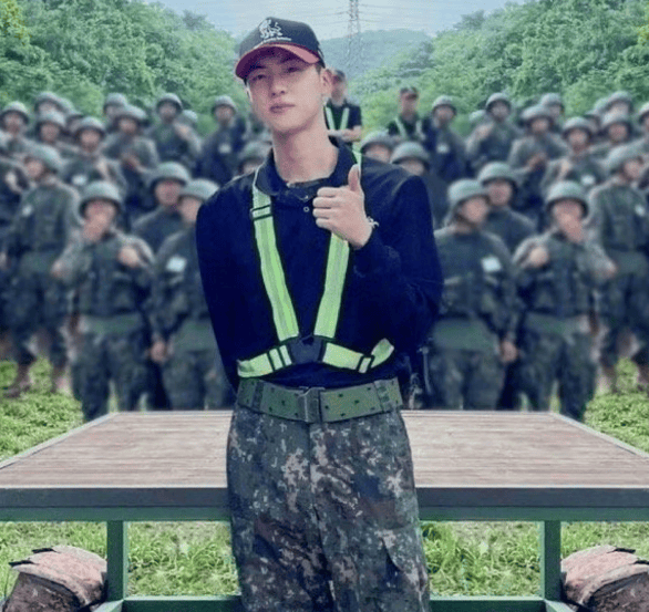 金硕珍退伍后将办线下活动 安排与粉丝拥抱环节