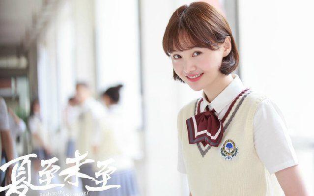 娱乐圈的七位校服女神,关晓彤垫底,郑爽仅排第三,第一实至名归