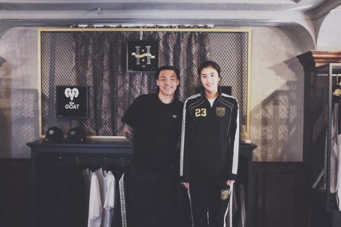 王大雷微博反思球队两连败,赵丽娜:加油大雷哥