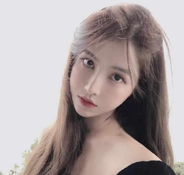 王思聪深夜发视频后秒删,三个美女骑车王校长狂笑,网友:好嗨哟