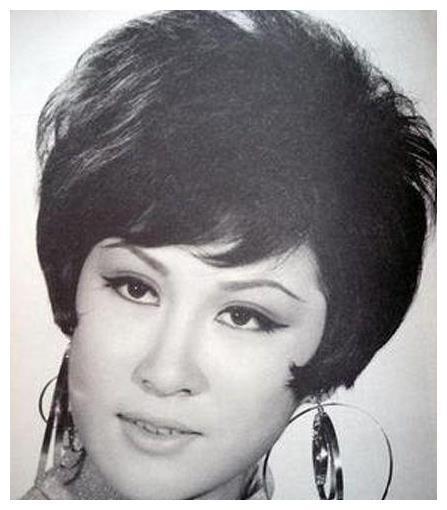 她是李小龙情人,向华强出钱养她40年,向太不敢干涉