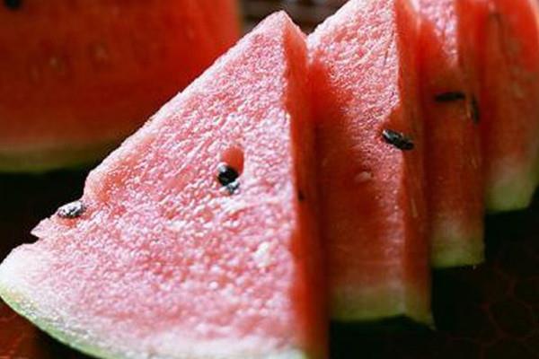 西瓜可以和鸡蛋一起吃吗 西瓜和鸡蛋的食用方法 西瓜可以和鸡蛋一起吃吗 西瓜和鸡蛋的食用方法