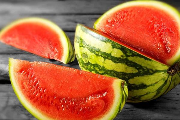 西瓜可以和鸡蛋一起吃吗 西瓜和鸡蛋的食用方法 西瓜可以和鸡蛋一起吃吗 西瓜和鸡蛋的食用方法