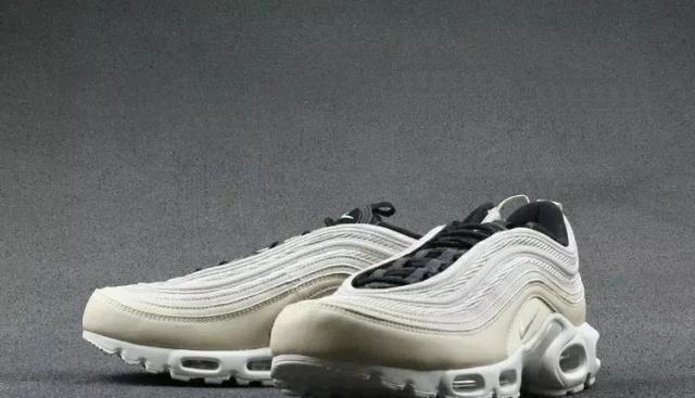 Nike气垫跑鞋花样这么多,哪双脚感最好?