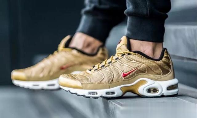 Nike气垫跑鞋花样这么多,哪双脚感最好?