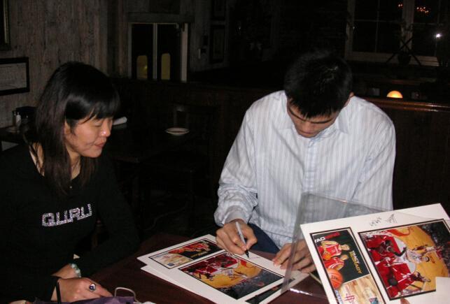 看完姚明这10张合影: 你就知道为什么他的人生越来越成功